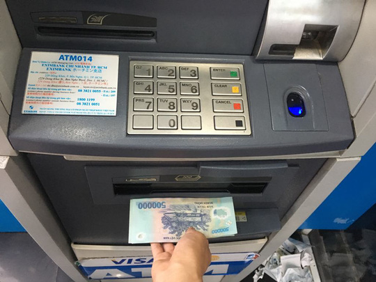 Cách rút tiền tại ATM MBBank 